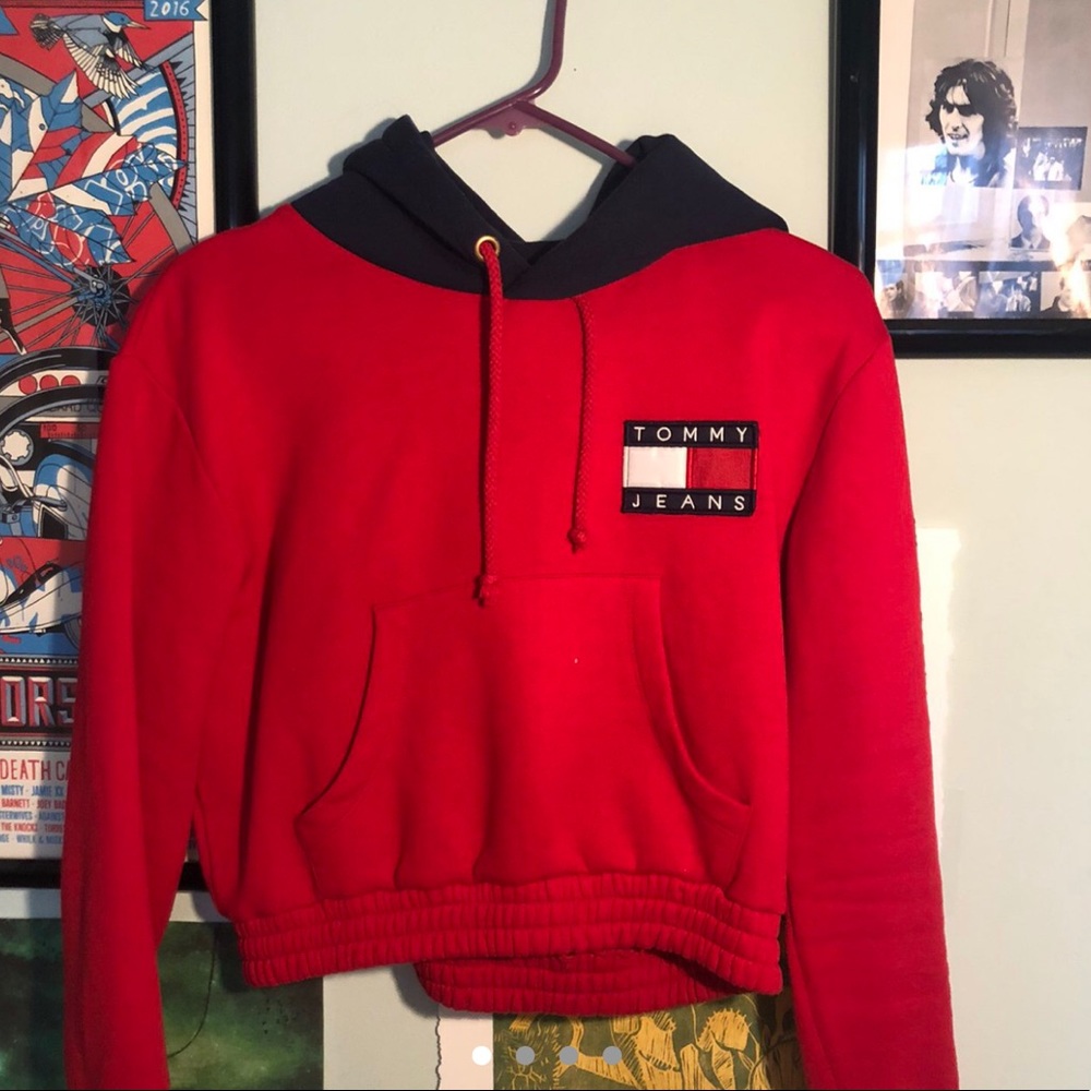 tommy hilfiger cropped sweatshirt